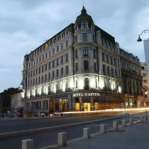 Capitol Отель