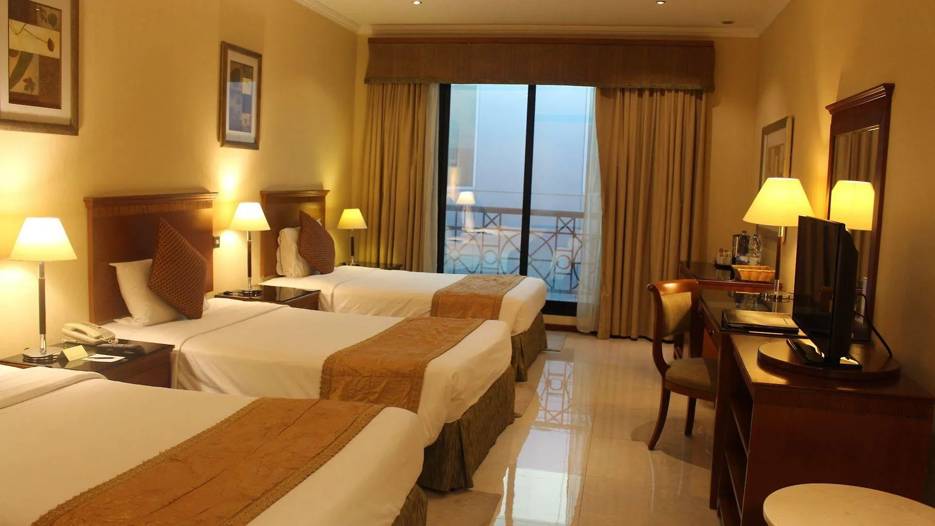 La Quinta By Wyndham Dubai Jumeirah Hotell