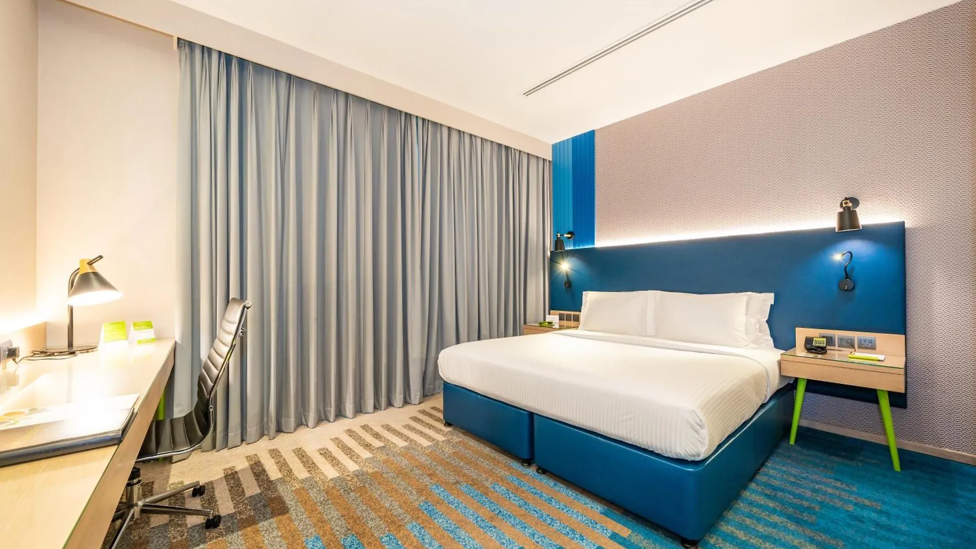 La Quinta By Wyndham Dubai Jumeirah Hotel